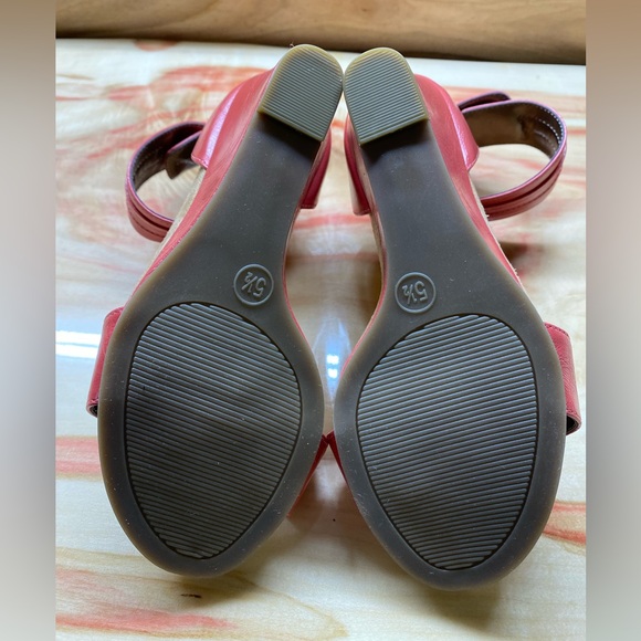 Toetos Wedge Ankle Strap Sandals - Picture 11 of 12